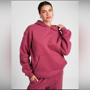 Comfrt Unisex Minimalist Hoodie and Sweatpants Set in Berry